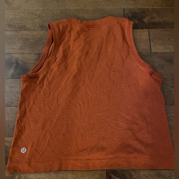 Lululemon crop top - Picture 2 of 2